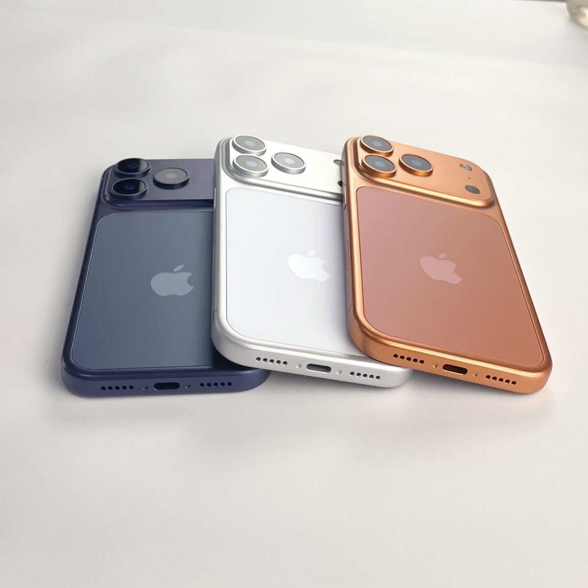 iPhone 17 model machine, sample machine, not a real machine, for display