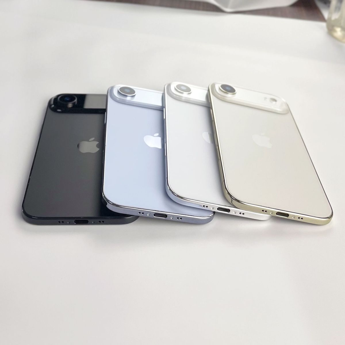 iPhone 17 model machine, sample machine, not a real machine, for display
